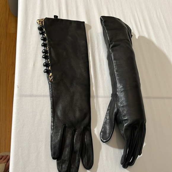 Bananna Republic long Black leather gloves silk leopard lining 8 buttons - Picture 7 of 13
